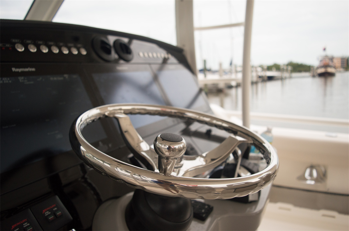 Alastin-marine-steering-wheel